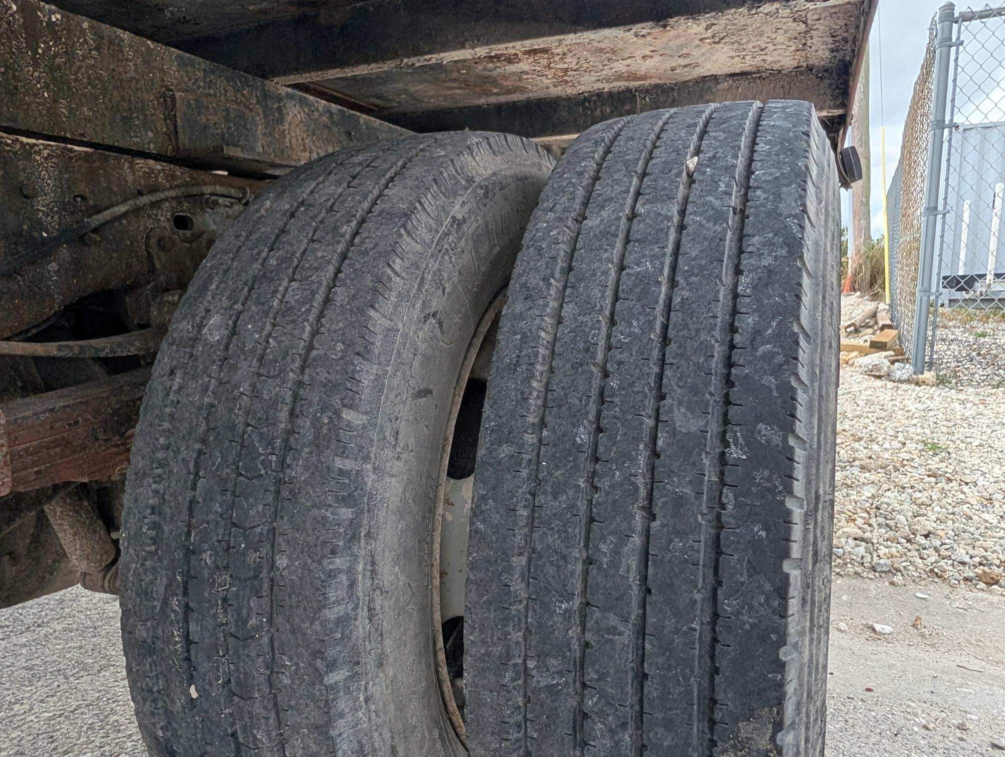 1999 FORD F550 - Image 23