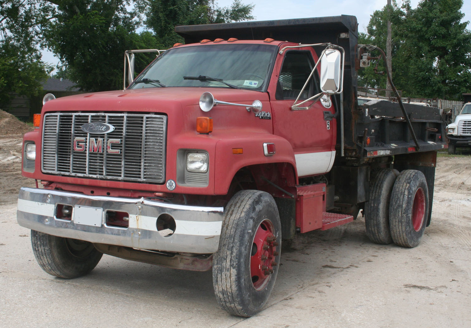 1995 GMC 7000 - Image 4