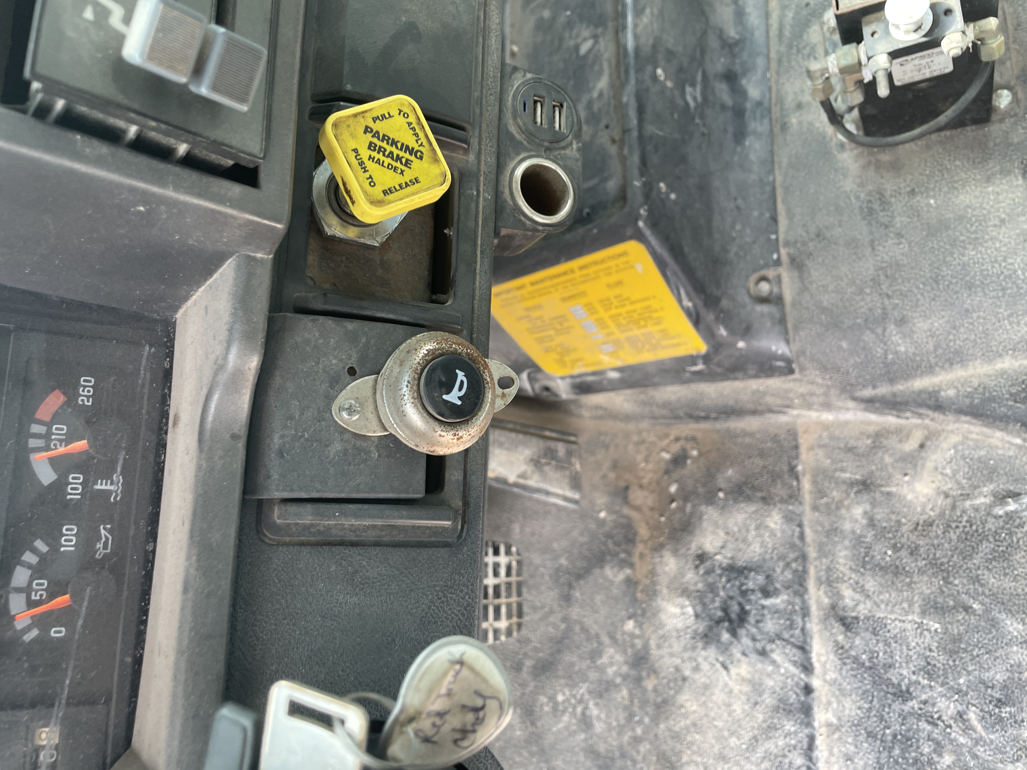 1995 GMC 7000 - Image 22