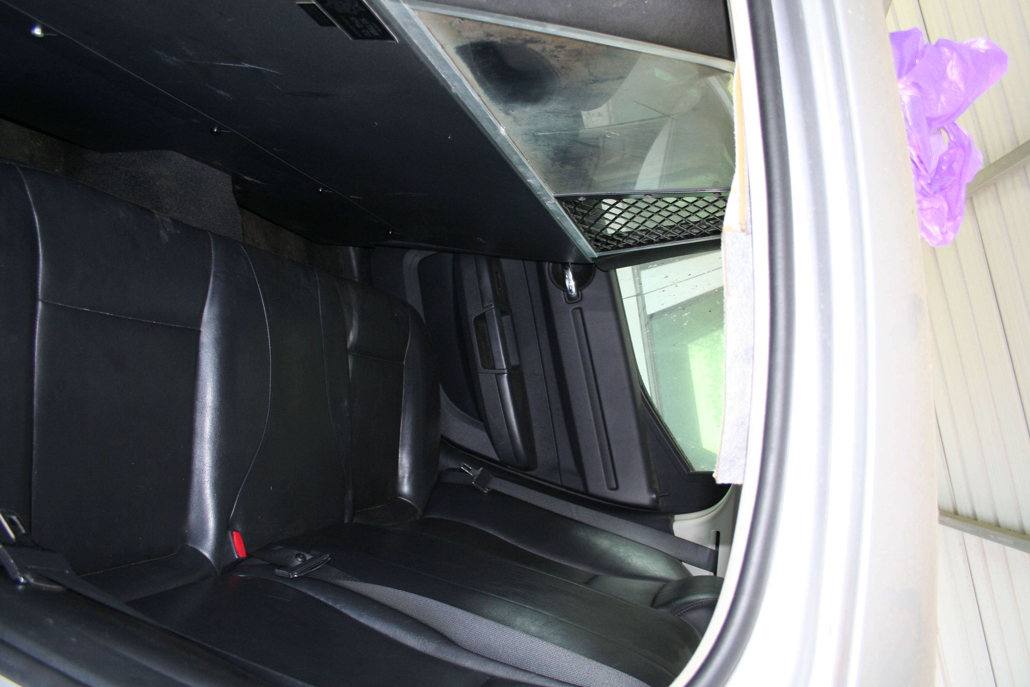 2010 DODGE Charger LX - view 9 of 12