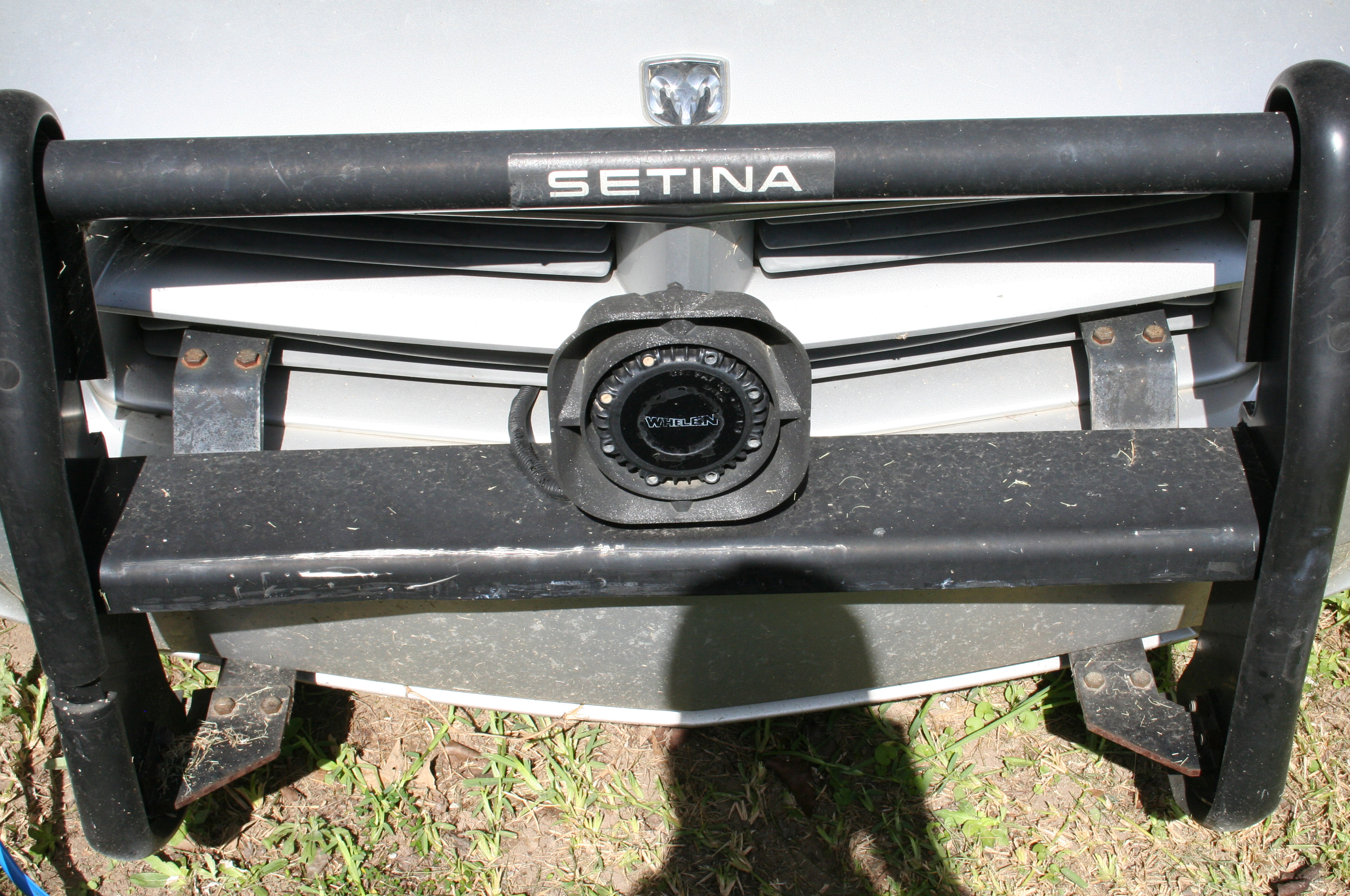 2010 DODGE Charger LX - view 2 of 12