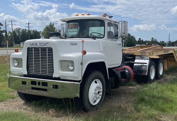 1989 MACK R688ST