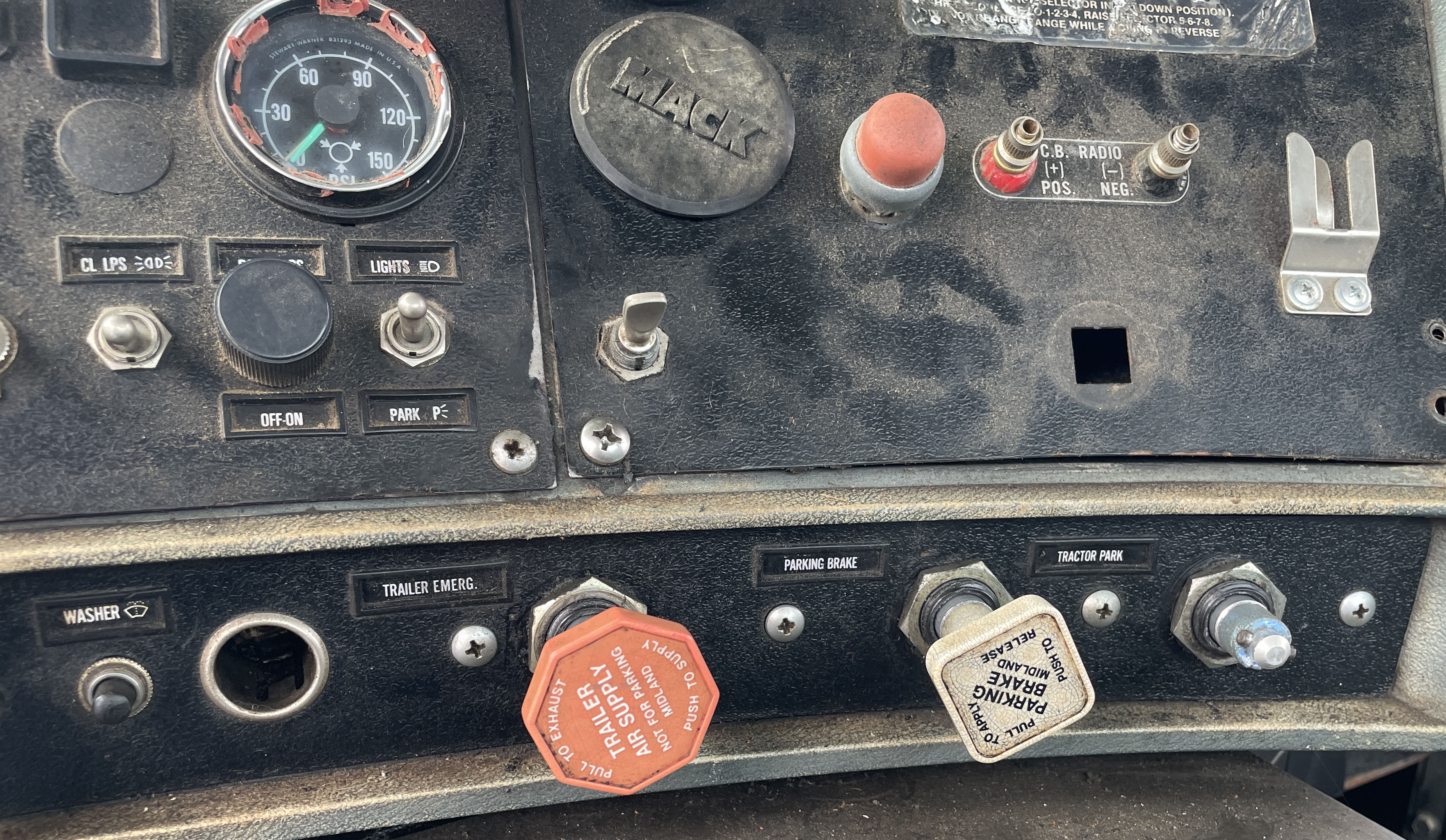 1989 MACK R688ST - Image 23