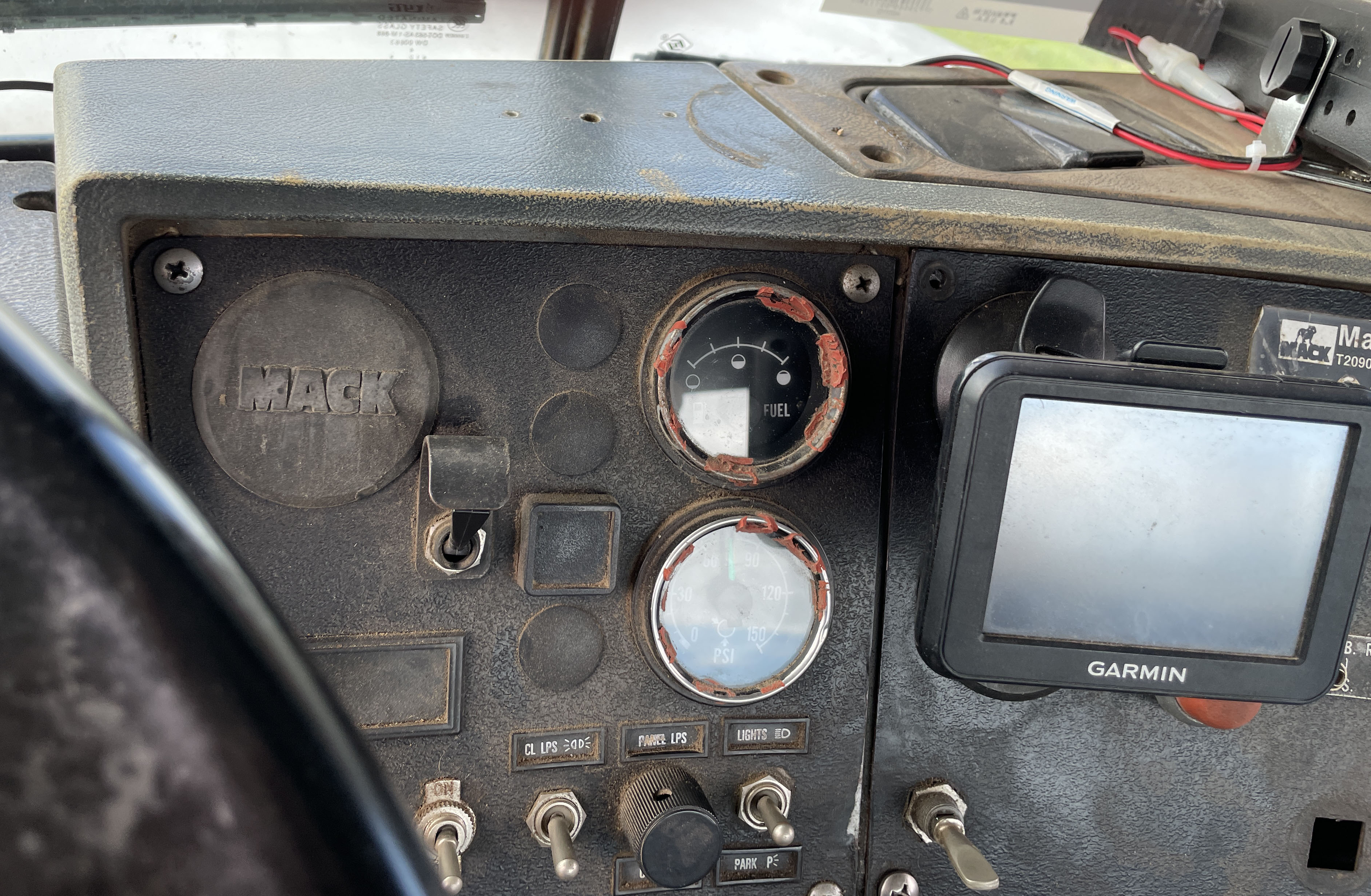 1989 MACK R688ST - Image 33