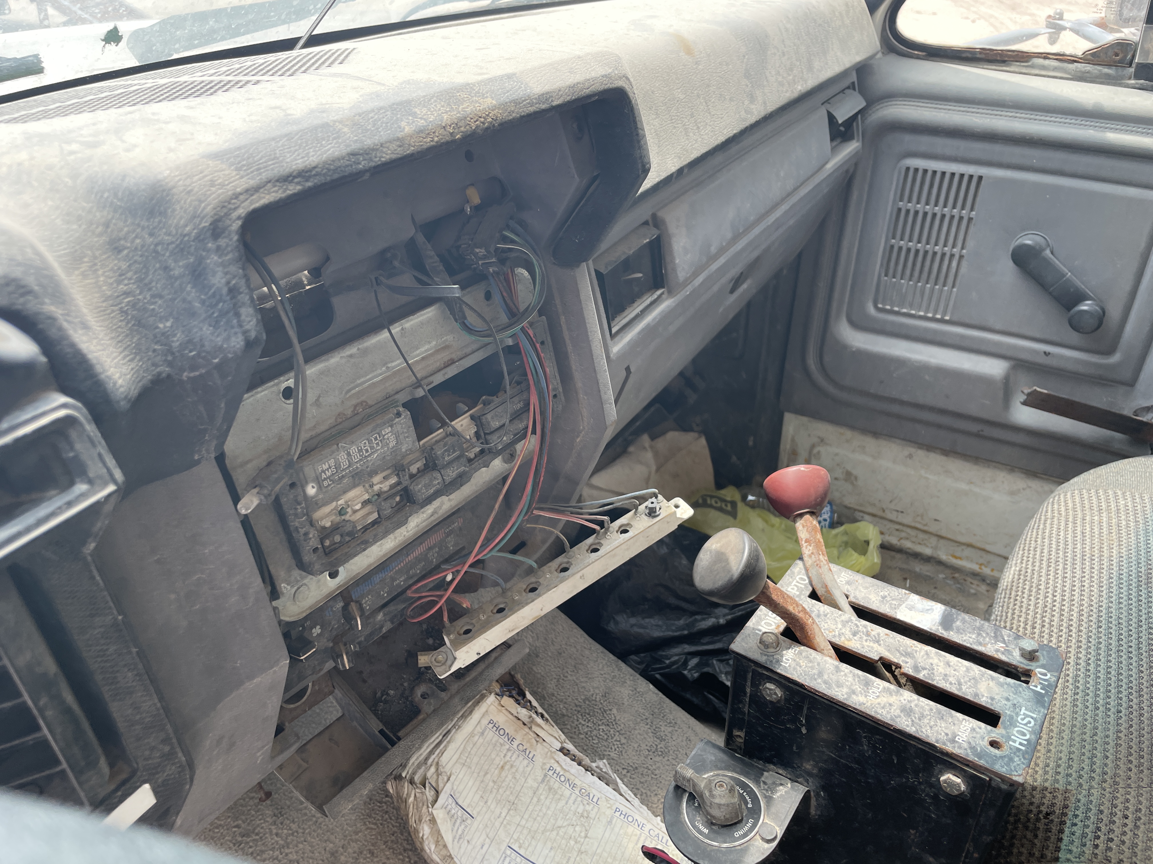 1998 FORD F700 - Image 19