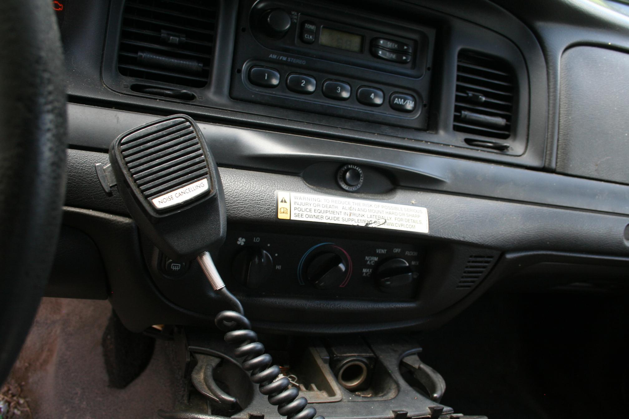 2006 FORD Crown Victoria - view 11 of 14