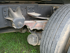 2002 GMC C7 - Image 13