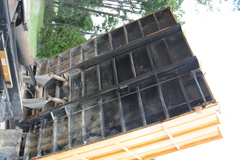 2002 GMC C7 - Image 9