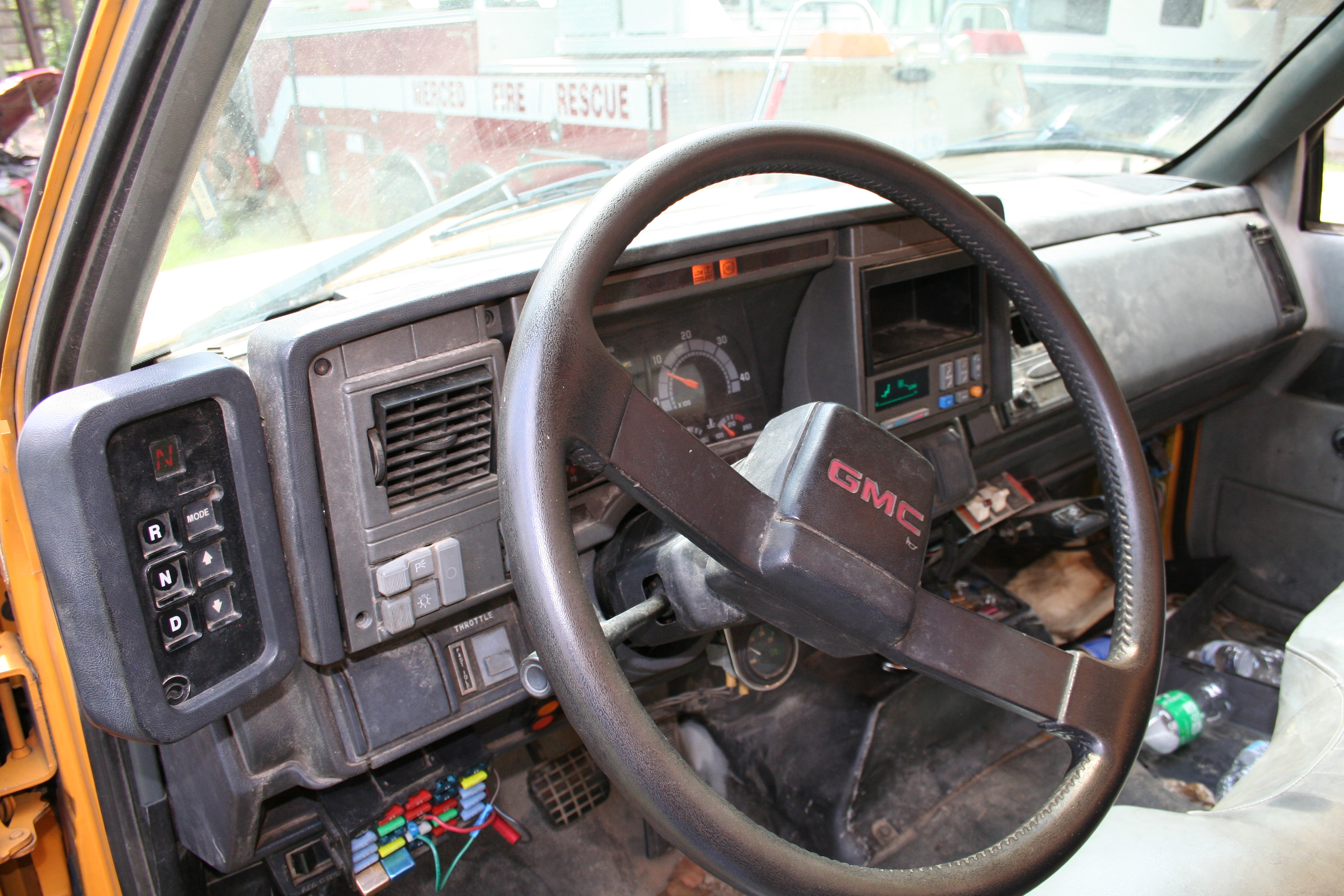 2002 GMC C7 - view 16 of 25