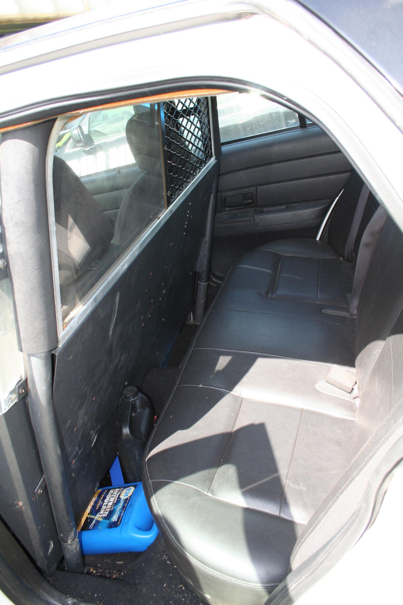 2007 FORD Crown Victoria (CVC) - view 9 of 14