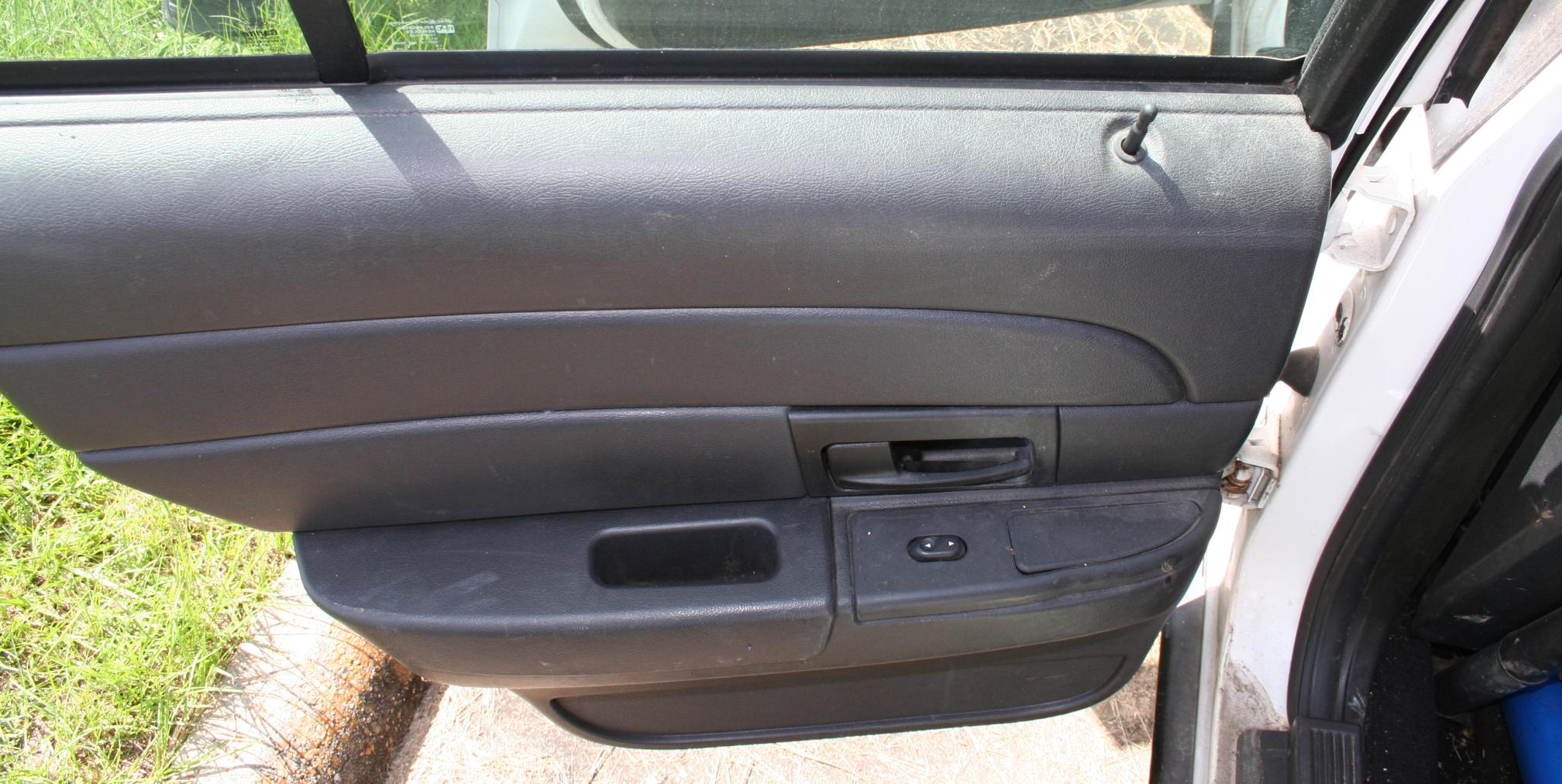 2007 FORD Crown Victoria (CVC) - view 8 of 14