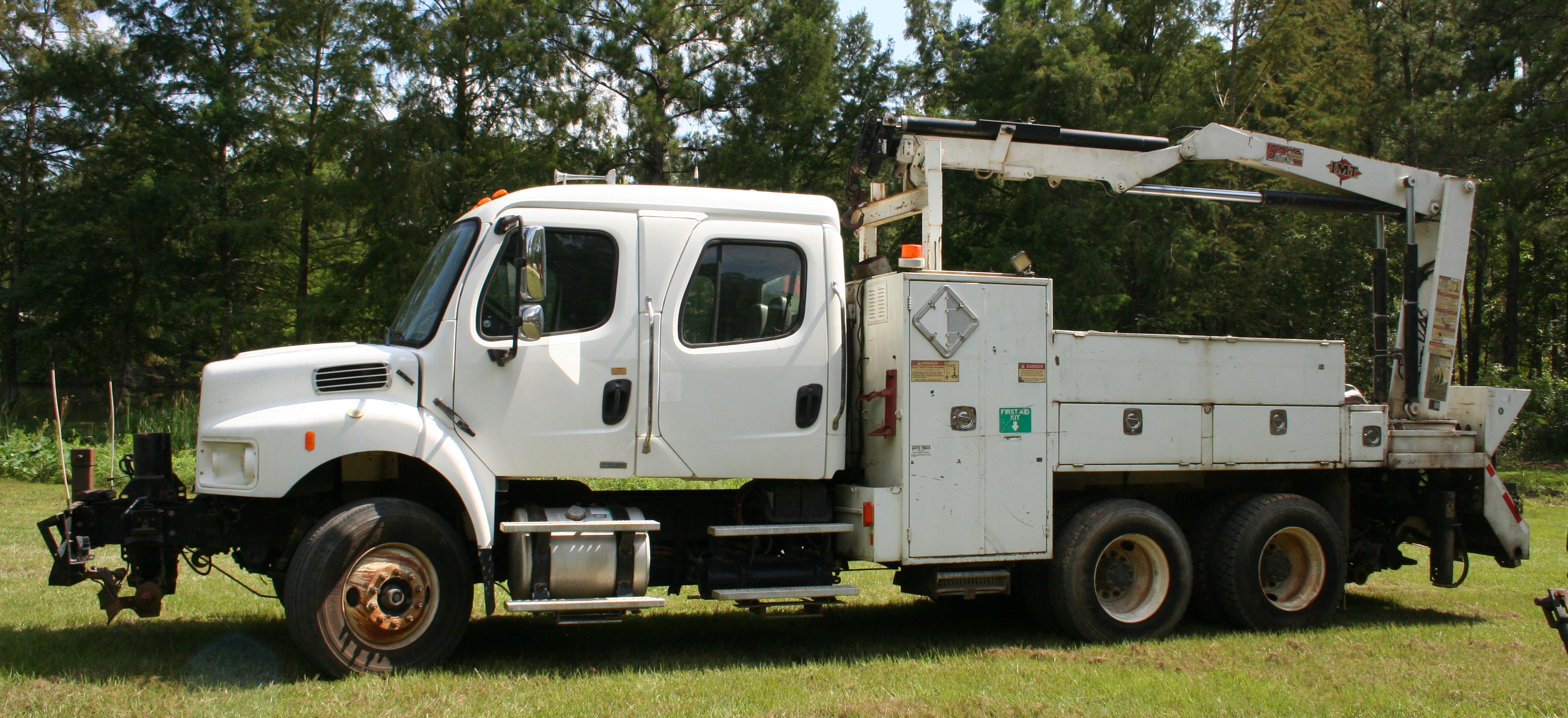 2008 FREIGHTLINER M2 - Image 4