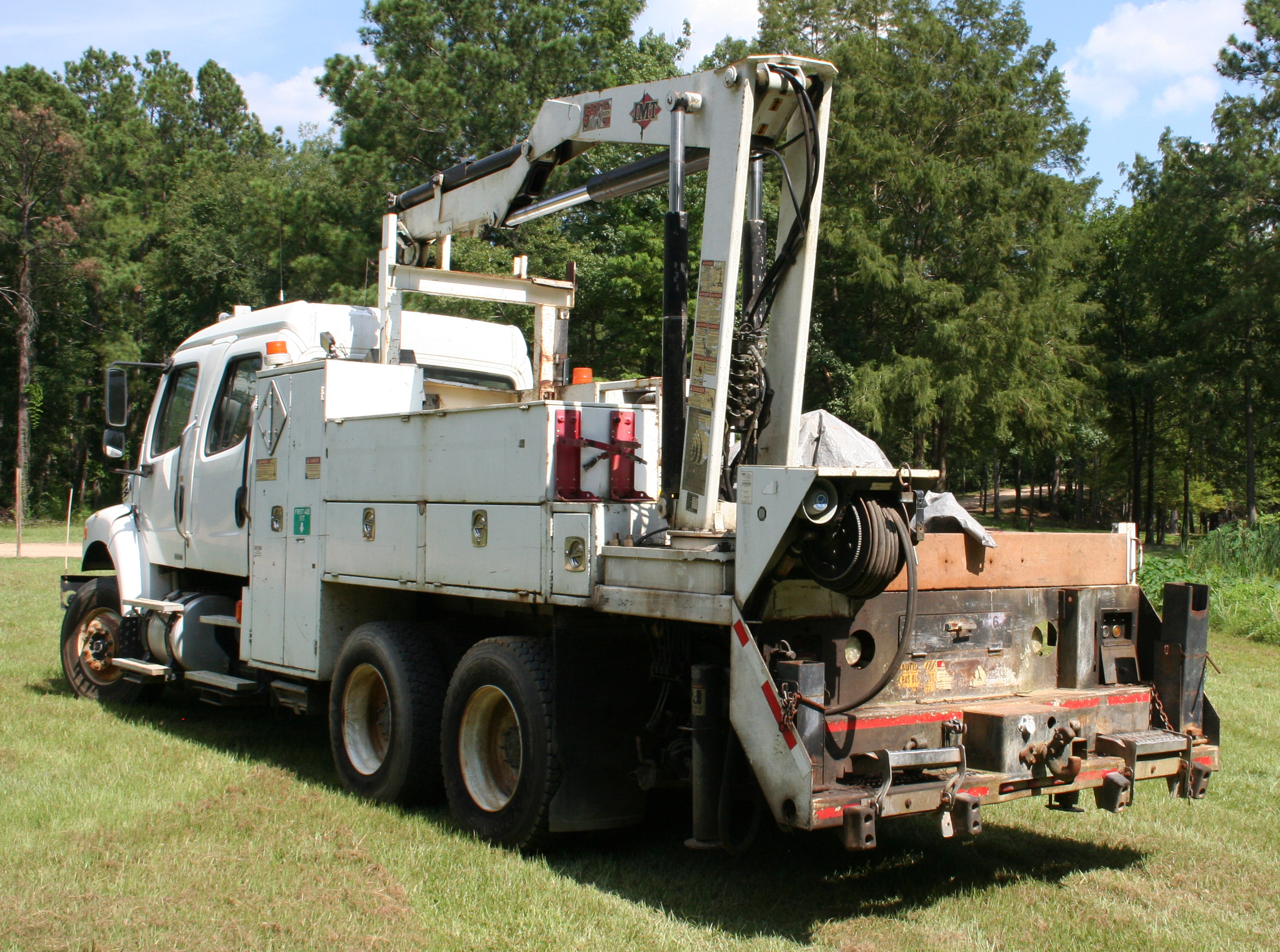 2008 FREIGHTLINER M2 - Image 9