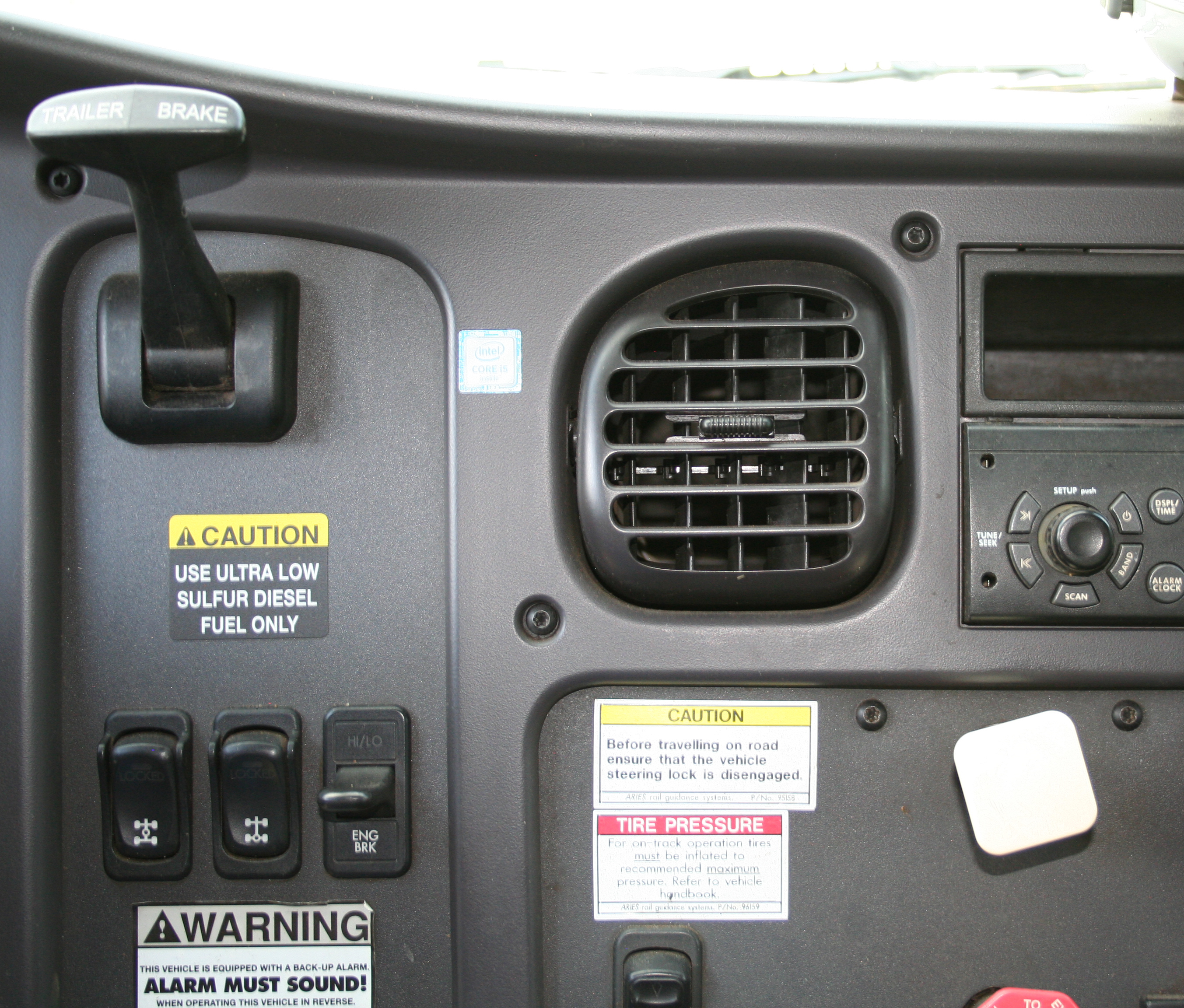 2008 FREIGHTLINER M2 - Image 59