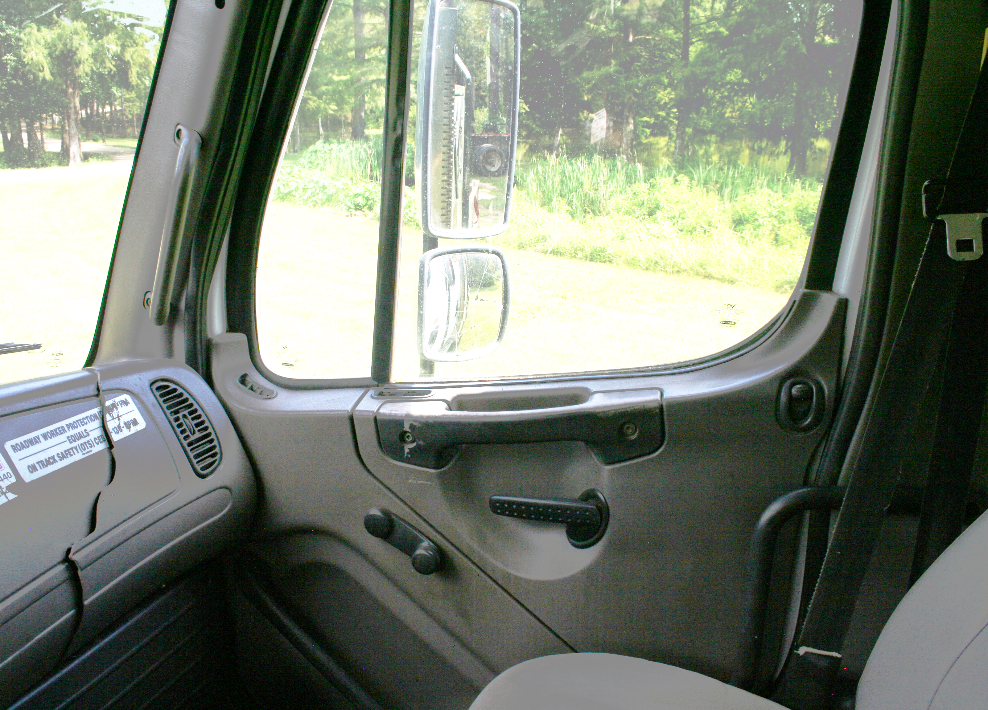 2008 FREIGHTLINER M2 - Image 48