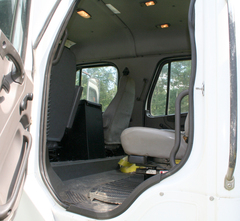 2008 FREIGHTLINER M2 - Image 46