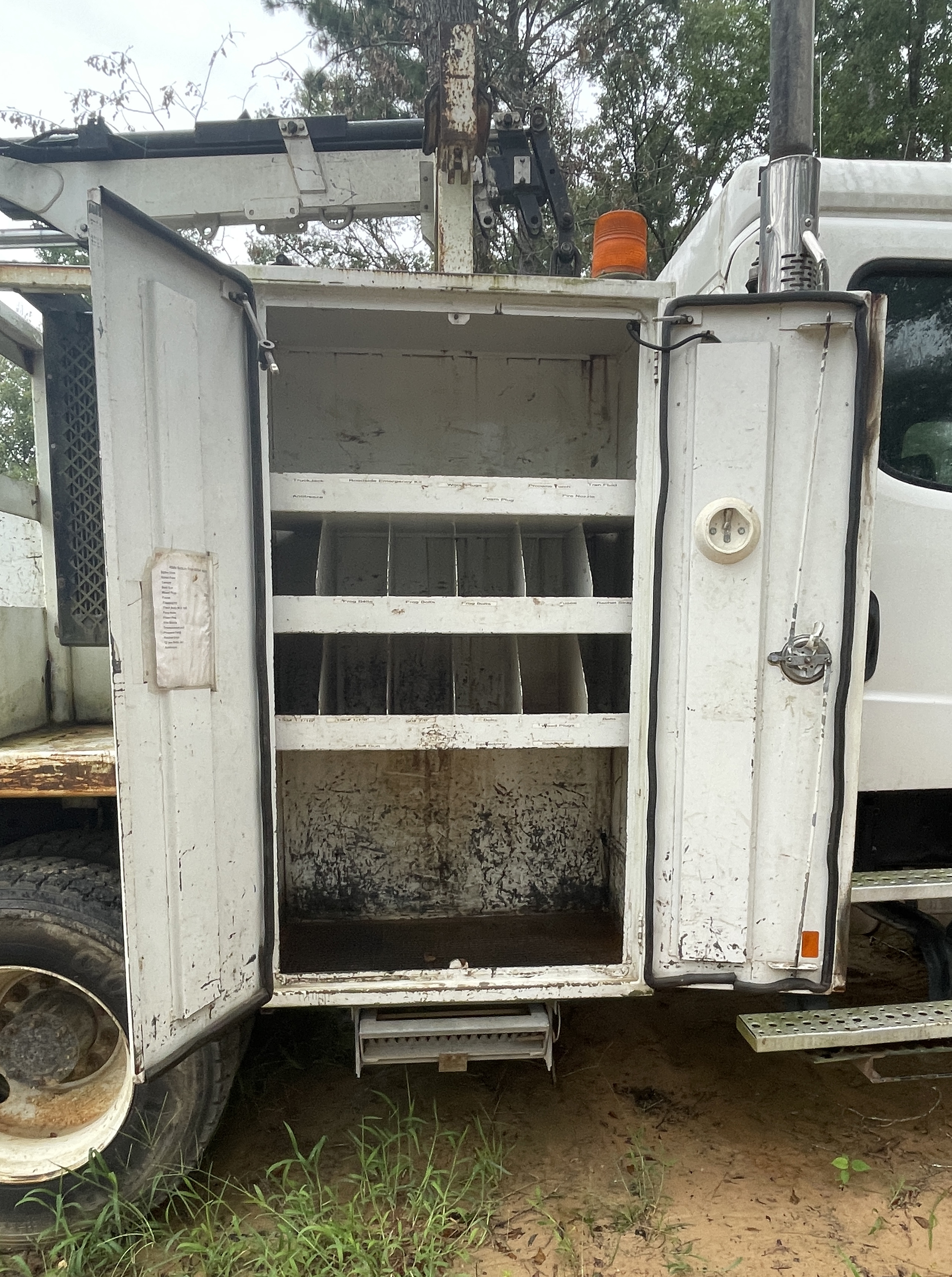 2008 FREIGHTLINER M2 - view 17 of 66