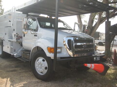2013 FORD F750 - Image 2