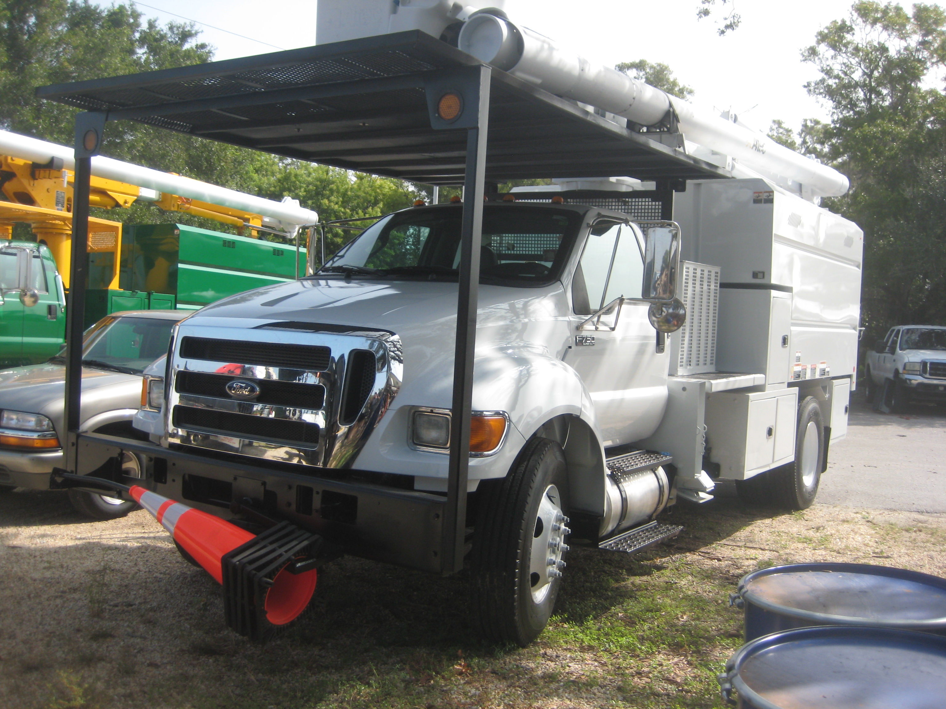 2013 FORD F750