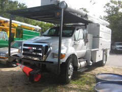 2013 FORD F750 - Image 1