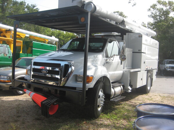 2013 FORD F750
