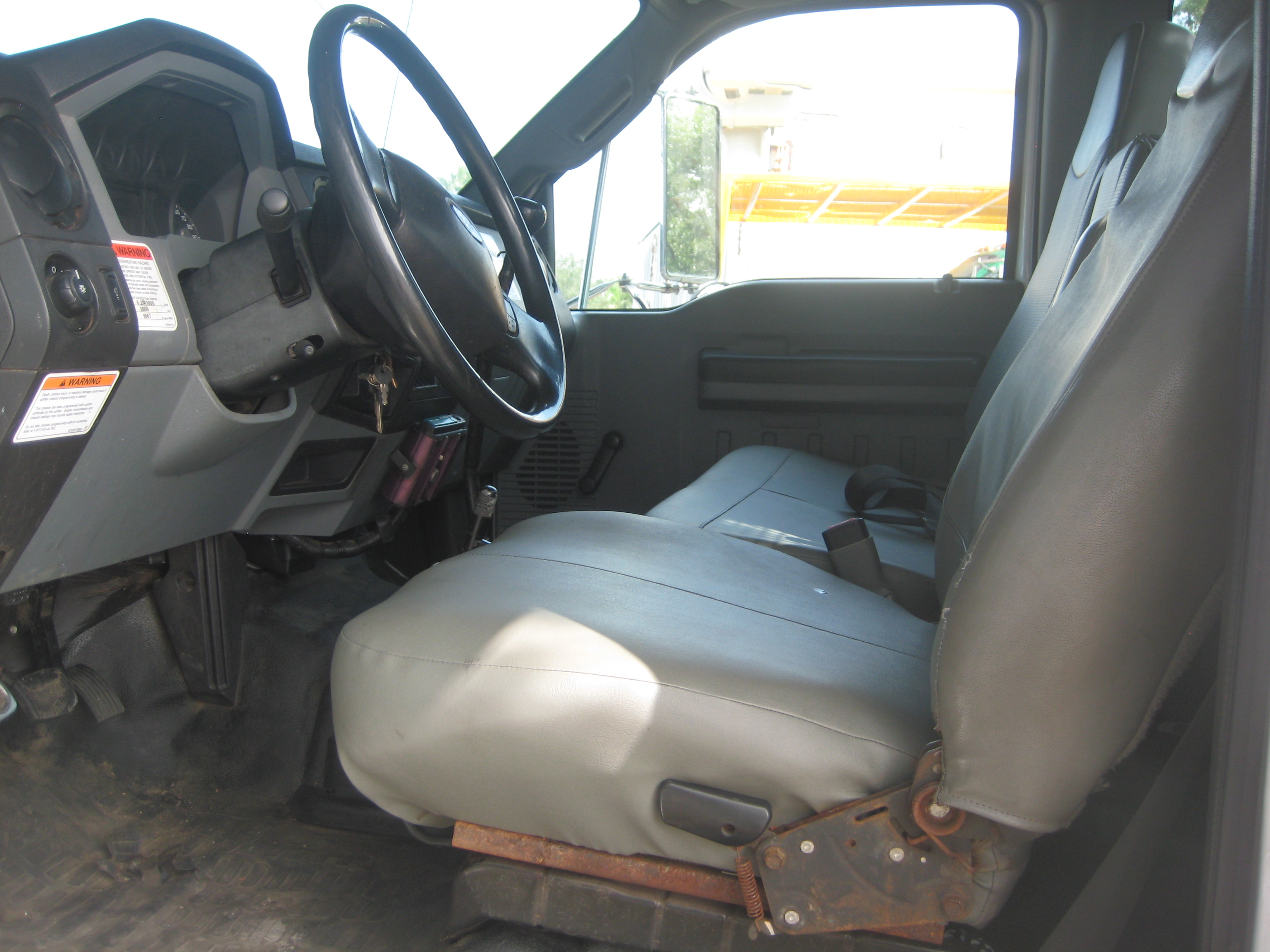 2013 FORD F750 - Image 6