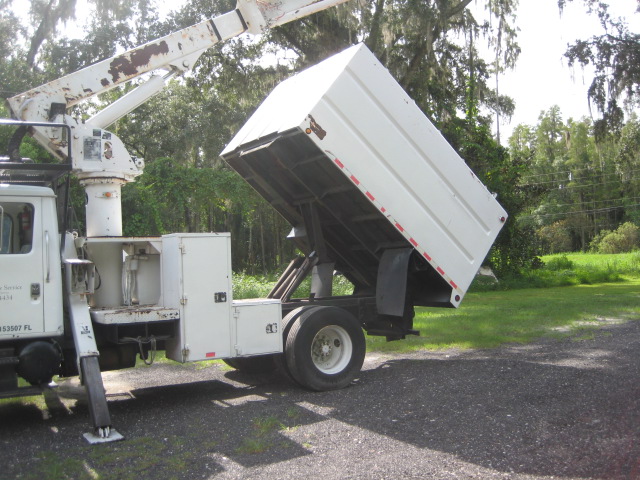 1999 INTERNATIONAL 4700 - Image 9