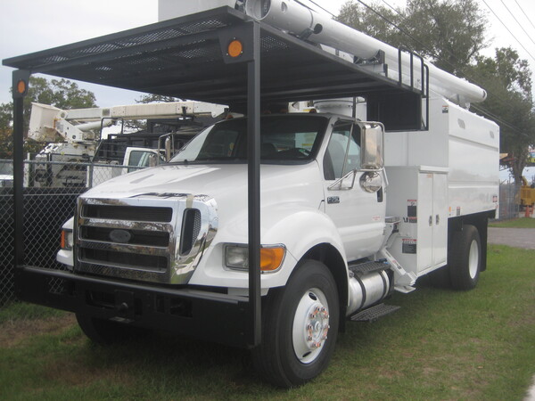 2013 FORD F750