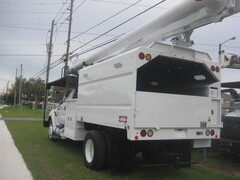 2013 FORD F750 - Image 2