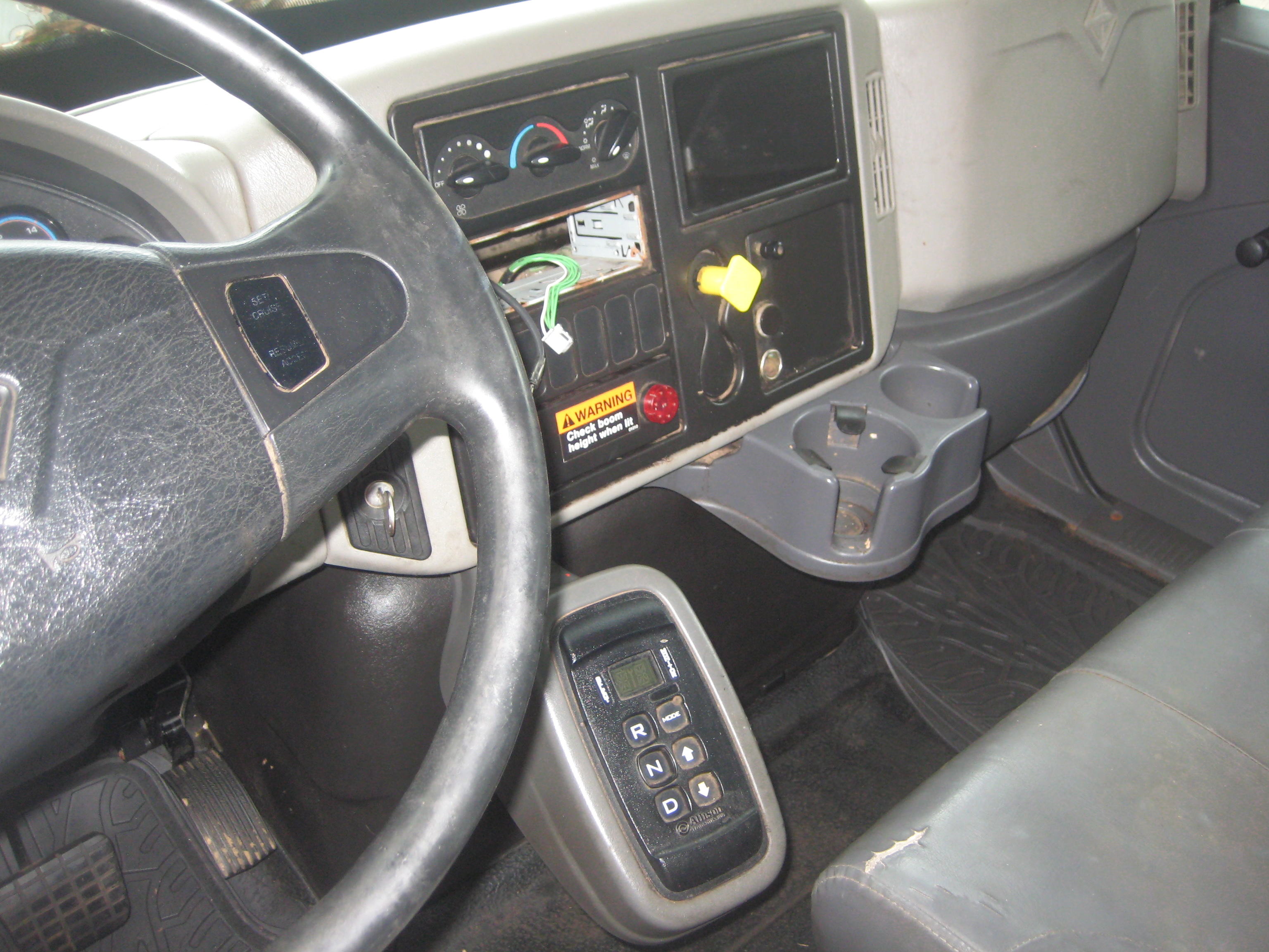 2012 INTERNATIONAL 7300 Workstar - Image 7