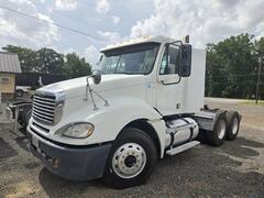 2007 FREIGHTLINER Columbia - Image 1