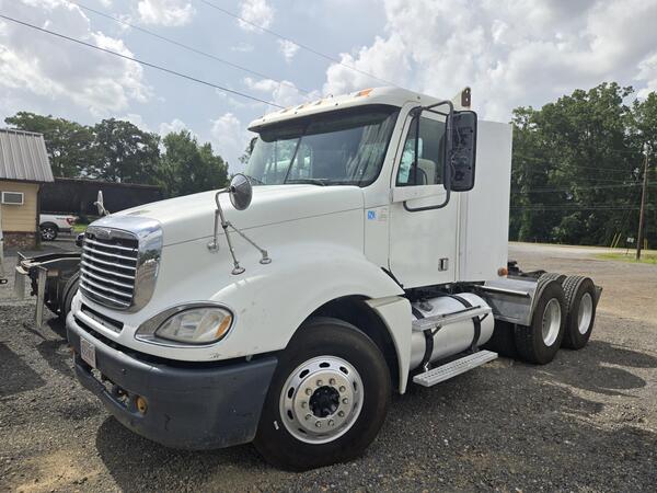 2007 FREIGHTLINER Columbia