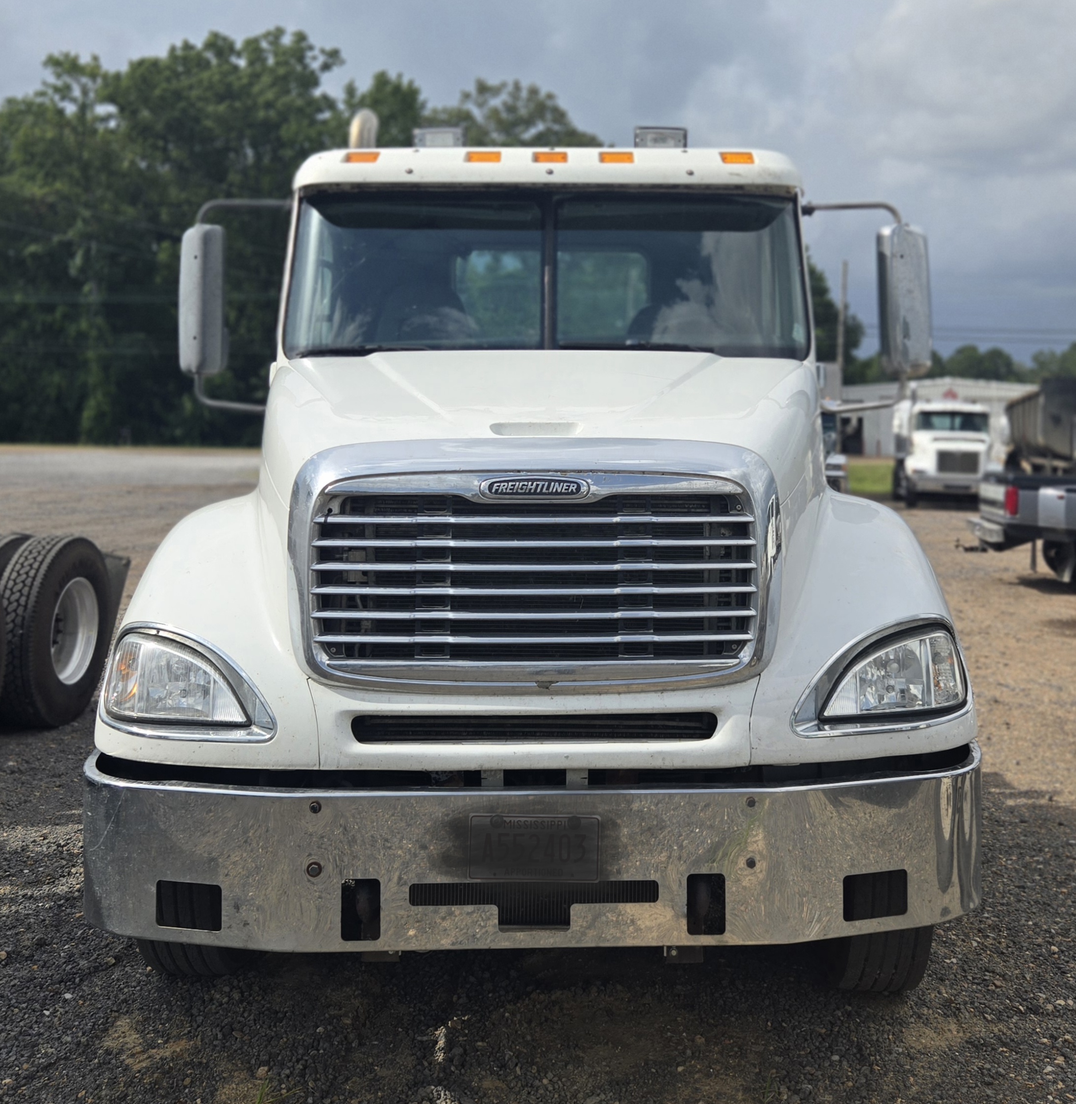 2005 FREIGHTLINER Columbia - view 4 of 17