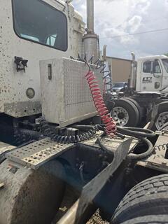 2005 FREIGHTLINER Columbia - Image 8