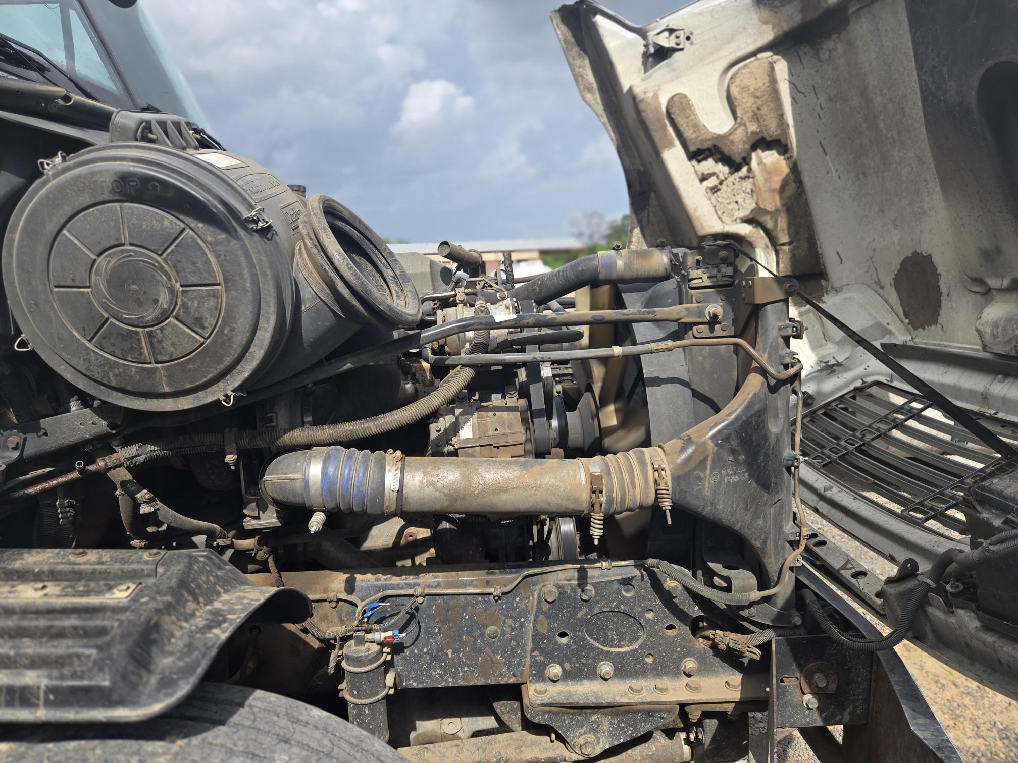 2005 FREIGHTLINER Columbia - view 10 of 17