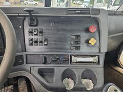 2005 FREIGHTLINER Columbia - Image 15