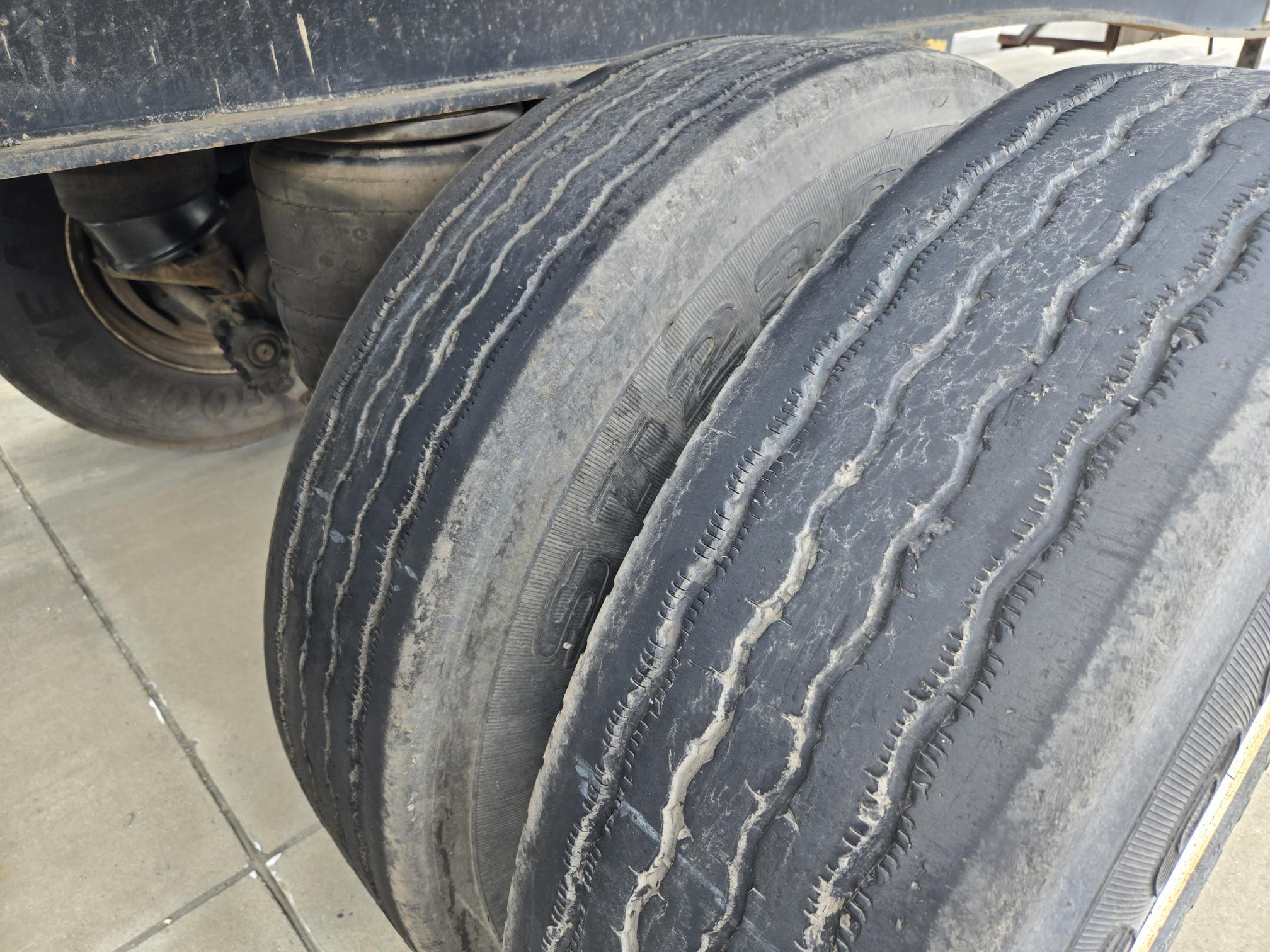 2000 UTILITY 48 x 102 - Image 11