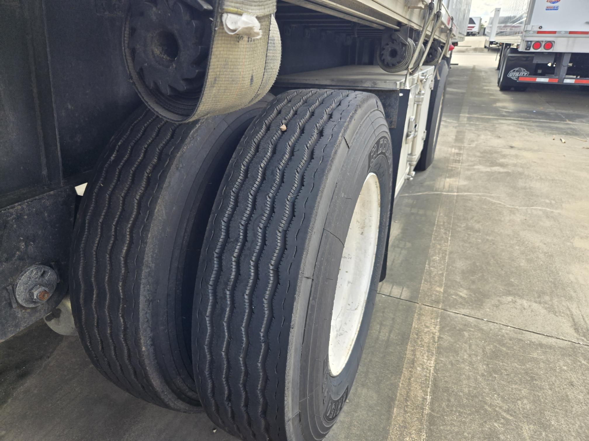 2000 UTILITY 48 x 102 - Image 17