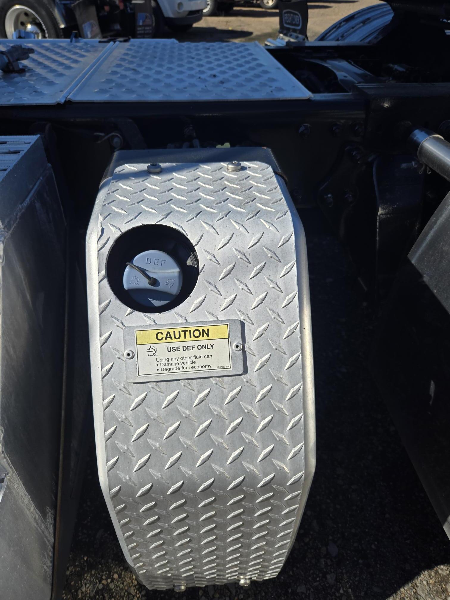 2020 FREIGHTLINER Business Class M2 106 - Image 10