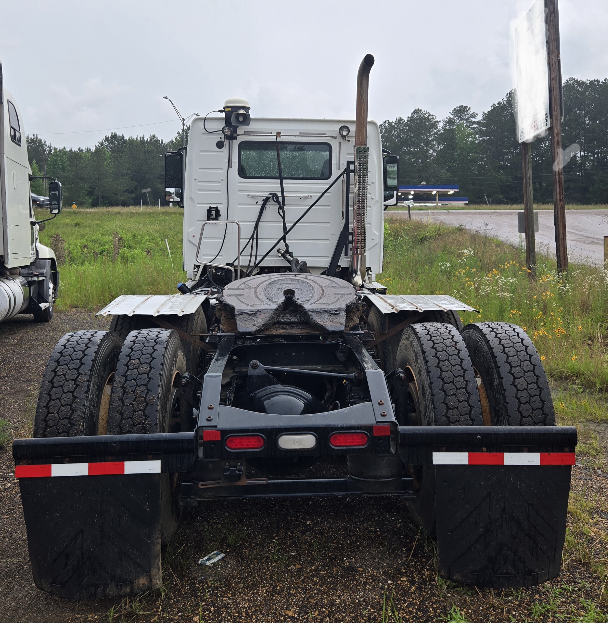 2013 VOLVO VNL - view 5 of 13