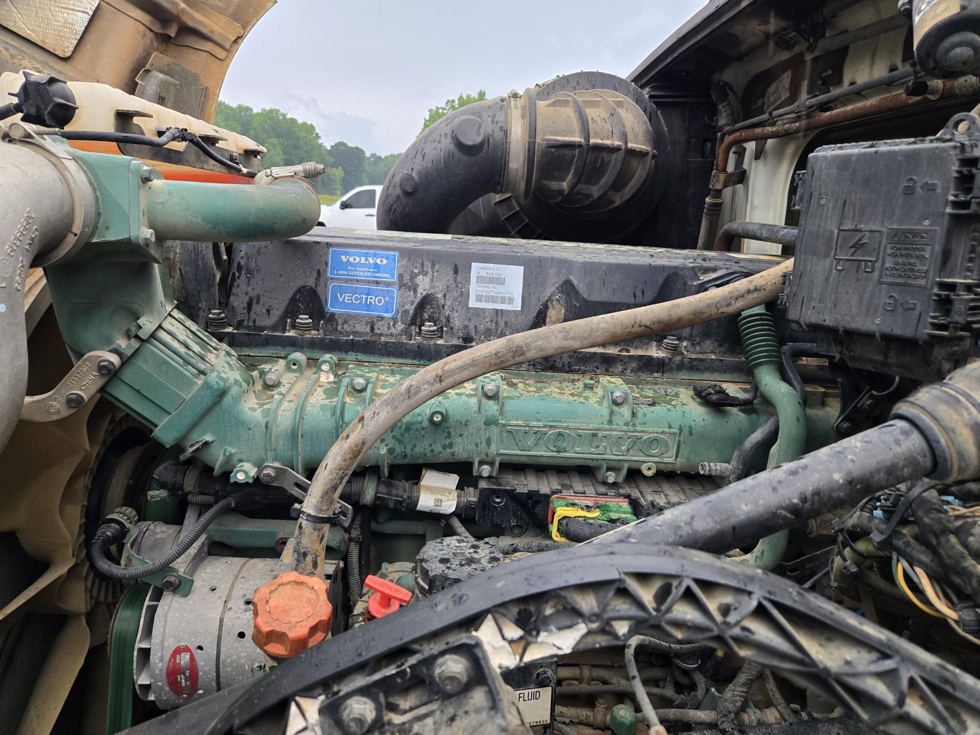 2013 VOLVO VNL - Image 12