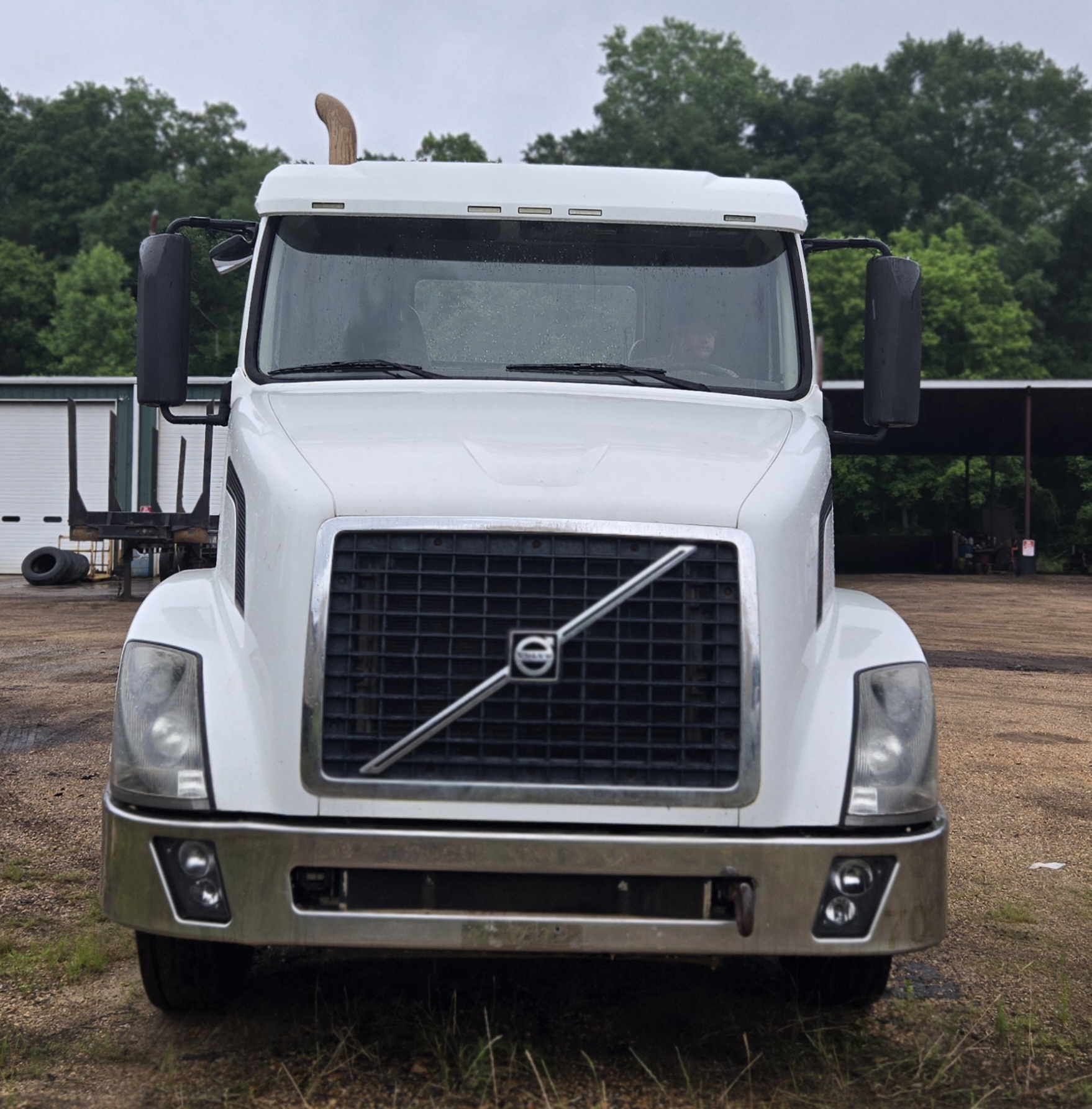 2013 VOLVO VNL - view 3 of 13