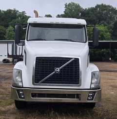 2013 VOLVO VNL - Image 3