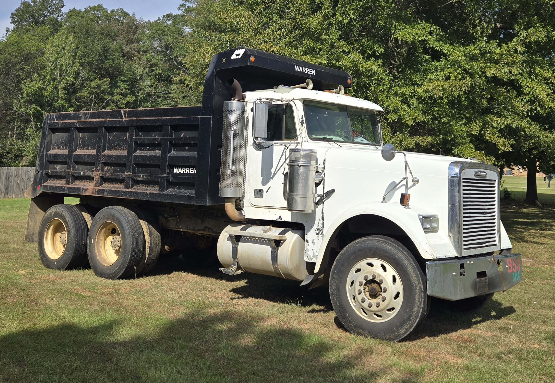 2005 FREIGHTLINER FLD 120 - view 1 of 26