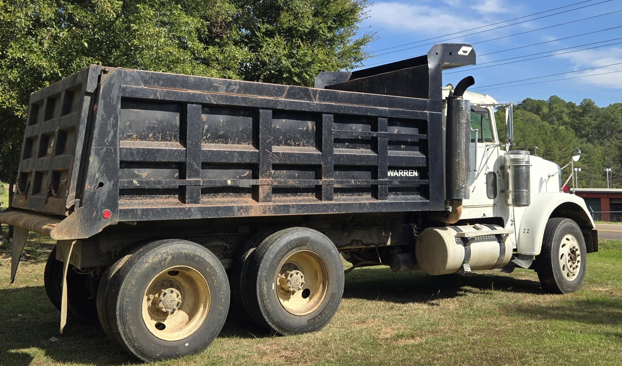 2005 FREIGHTLINER FLD 120 - Image 3