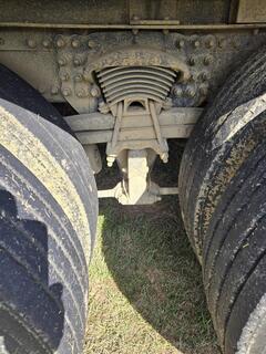 2005 FREIGHTLINER FLD 120 - Image 12