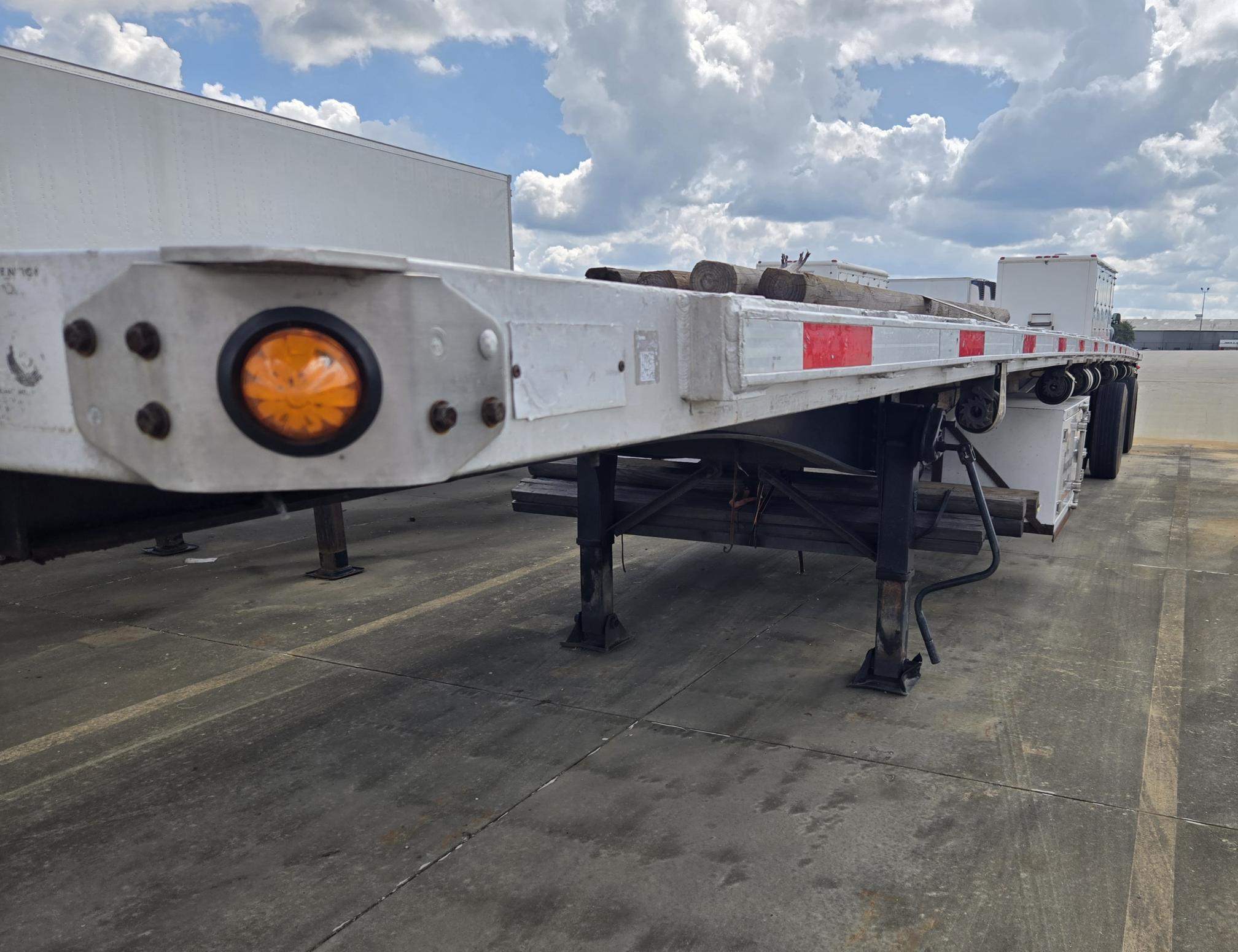 1999 UTILITY 48 x 102 - Image 4