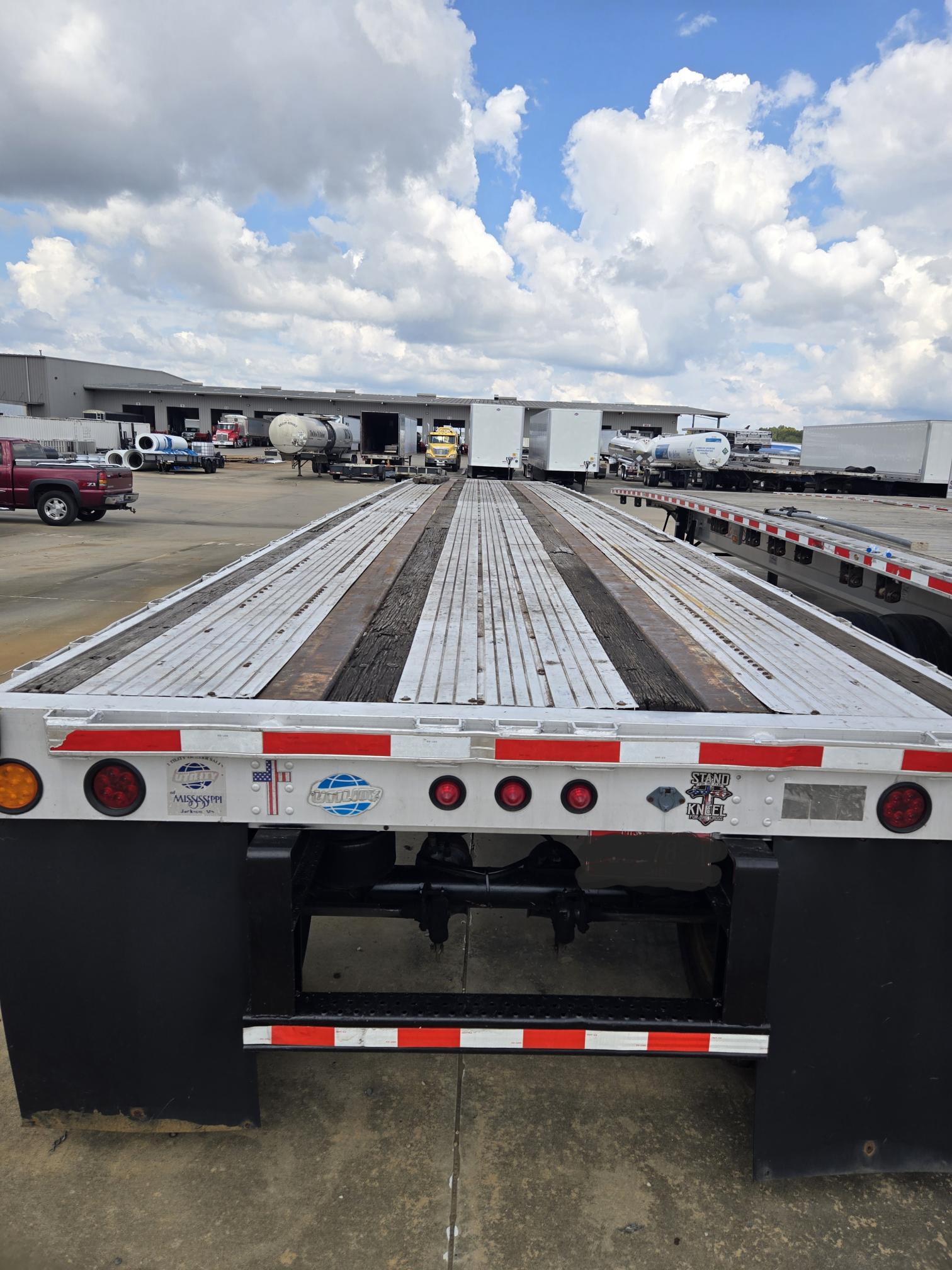 1999 UTILITY 48 x 102 - view 8 of 17