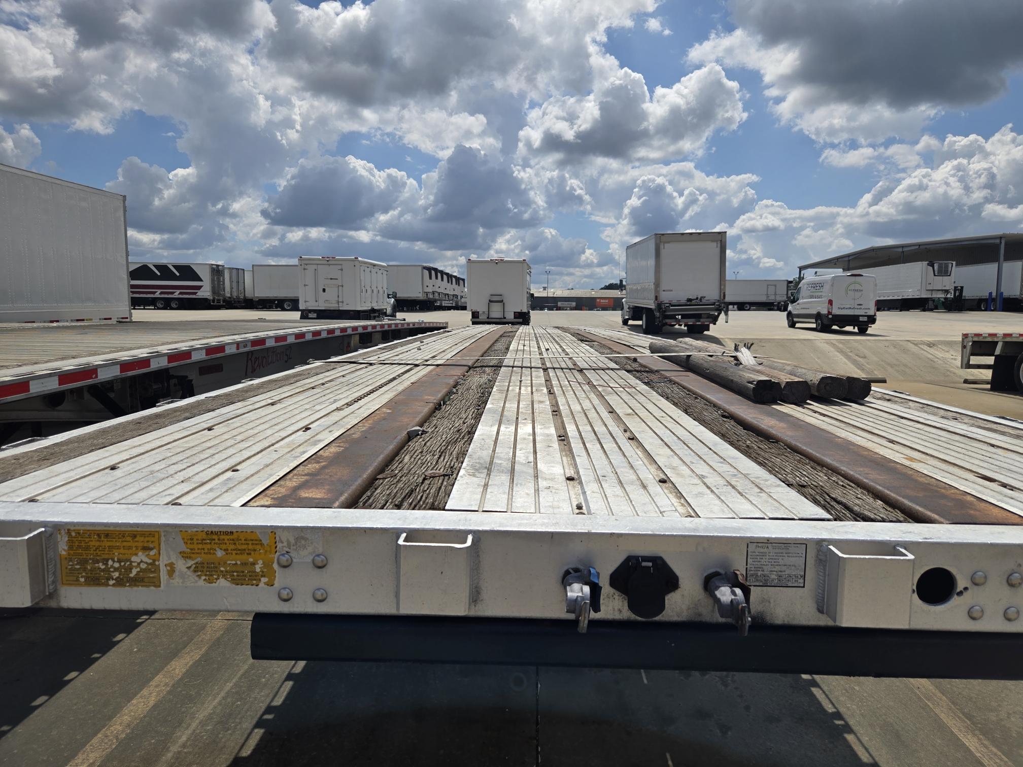 1999 UTILITY 48 x 102 - view 6 of 17