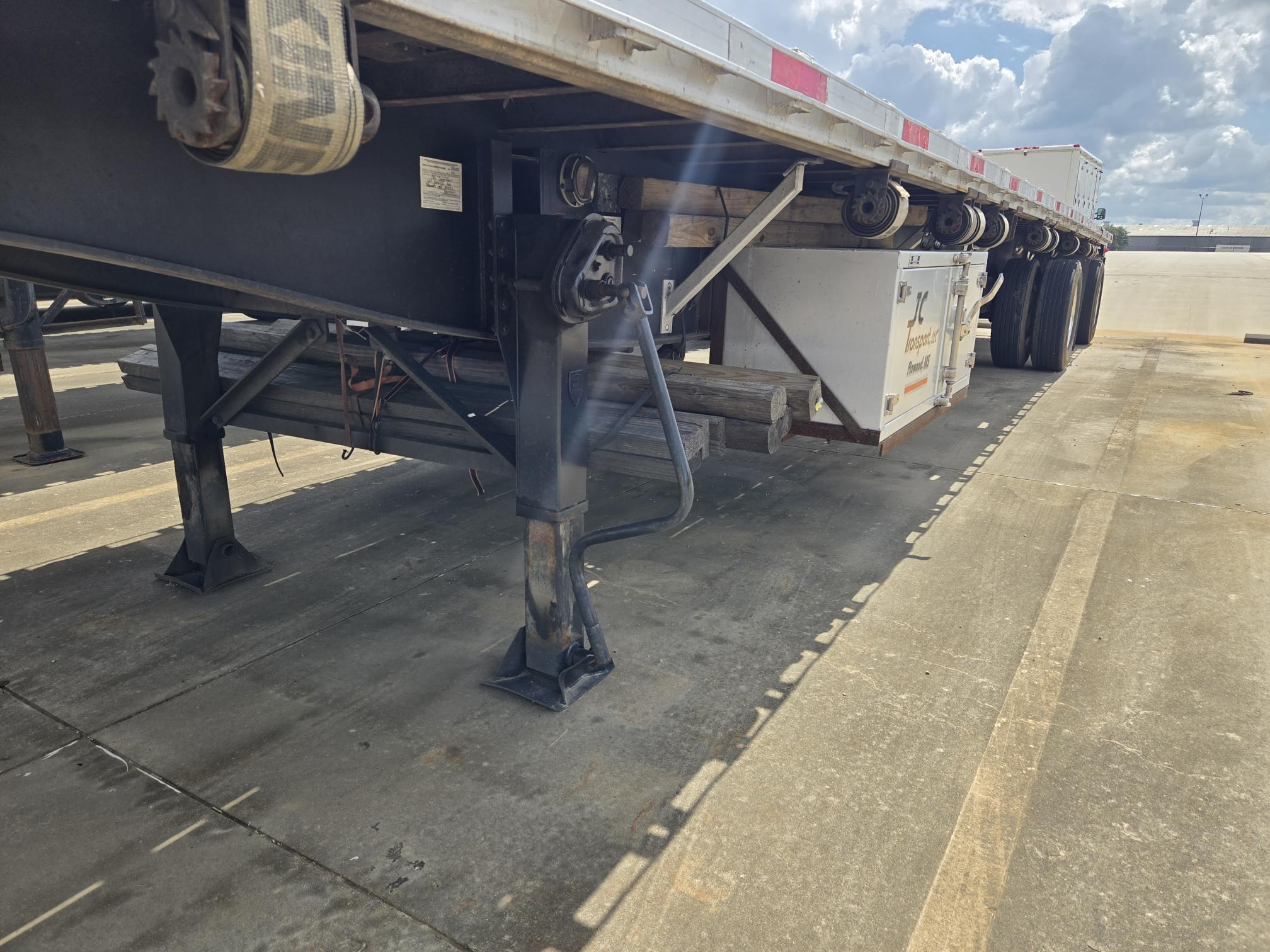 1999 UTILITY 48 x 102 - view 12 of 17